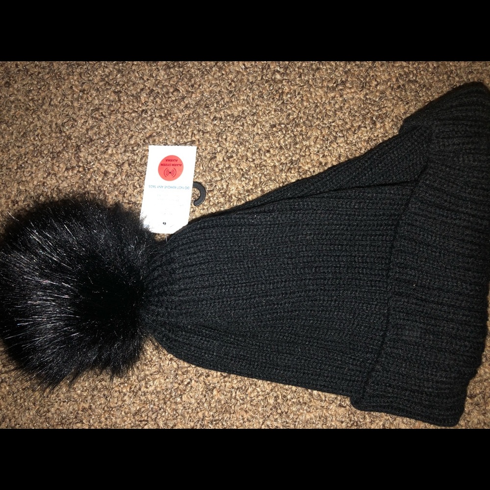 Pom Pom hat